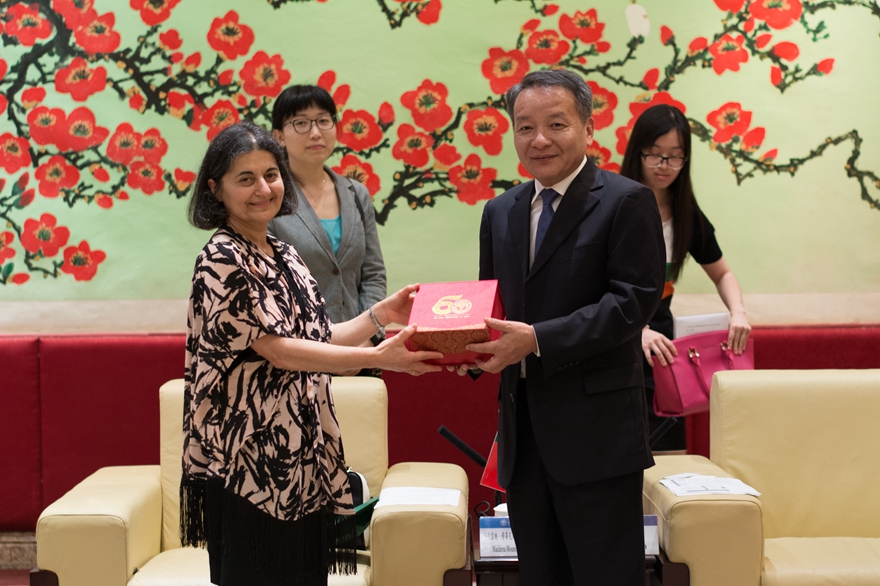 说明:http://news.gdufs.edu.cn/UploadFiles/zwz/2016/5/201605241634467837.jpg